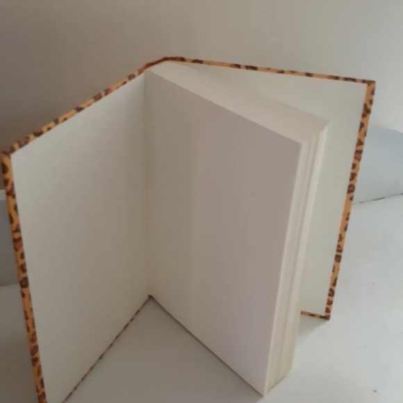 Dork Diaries 9: Tales from a Not-So-Dorky Drama Queen (Dork Diaries). - Picture 3 of 6